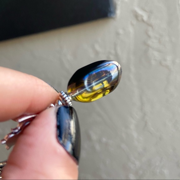 Crystal cat moon necklace . Black iridescent rainbow aura crystal & silver charm - Picture 5 of 15